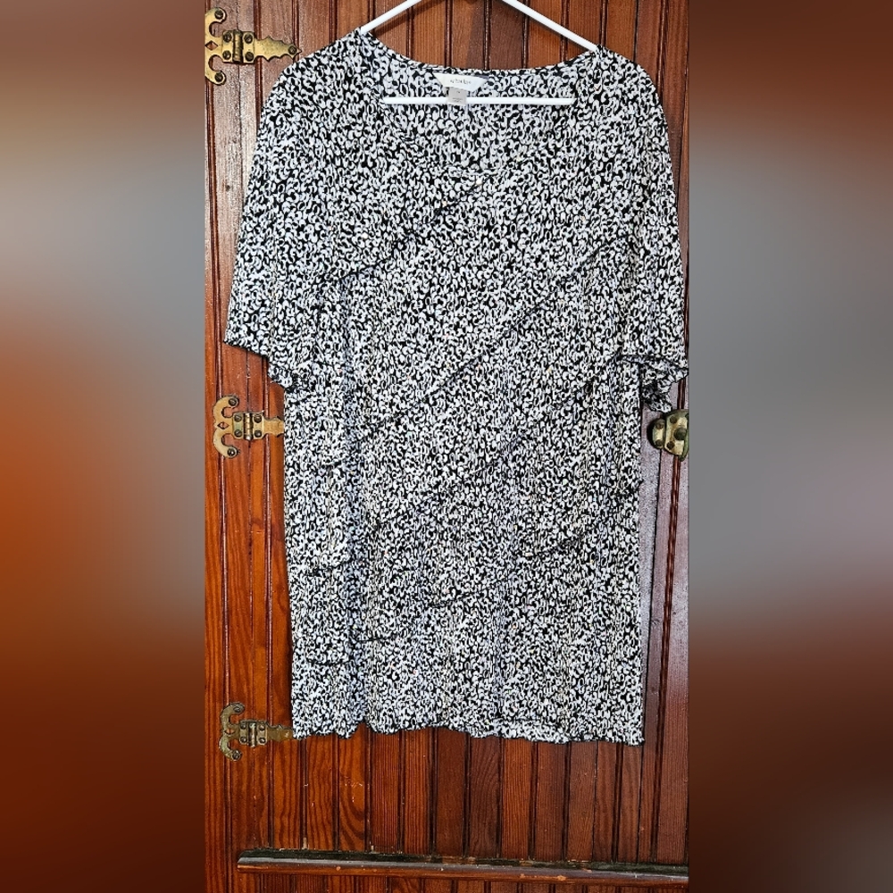 Black and White Patterned Blouse